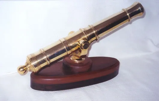 10 ga. English swivel cannon in wooden base